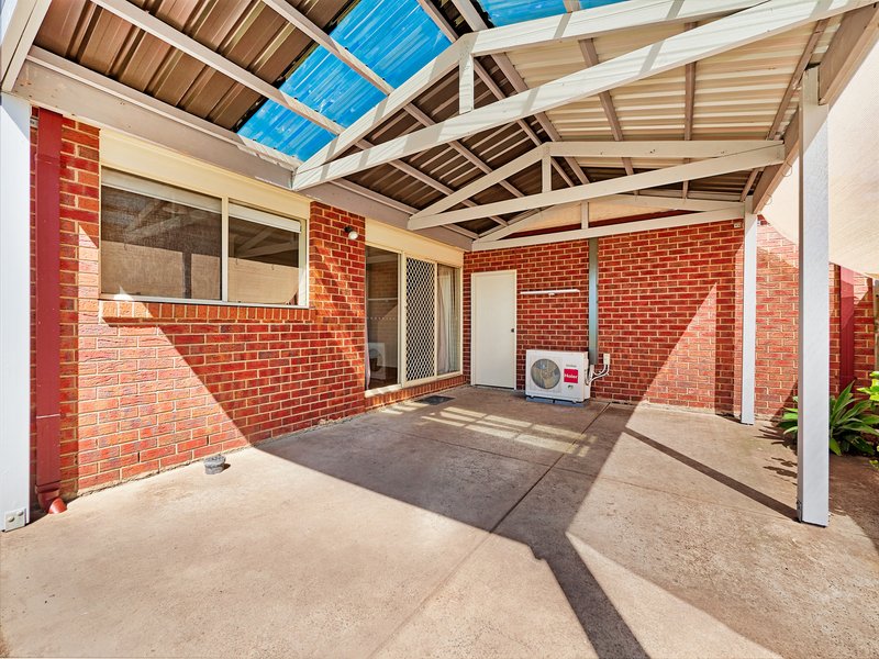 Photo - 17 Fishburn Place, Cranbourne West VIC 3977 - Image 18