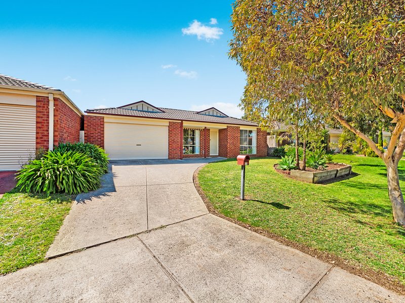 Photo - 17 Fishburn Place, Cranbourne West VIC 3977 - Image 21