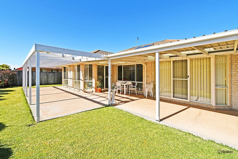 Photo - 17 Flemington Street, Banora Point NSW 2486 - Image 2