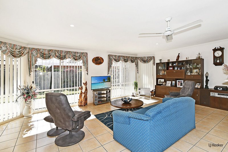 Photo - 17 Flemington Street, Banora Point NSW 2486 - Image 5