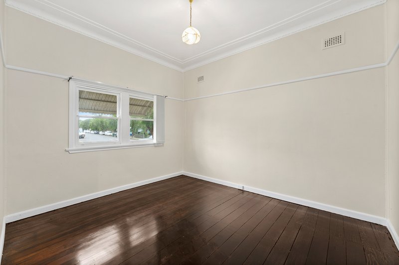 Photo - 17 Flora Street, Roselands NSW 2196 - Image 4