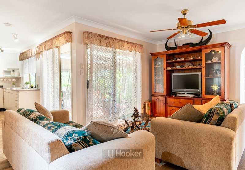 Photo - 17 Florence Street, Boronia Heights QLD 4124 - Image 6