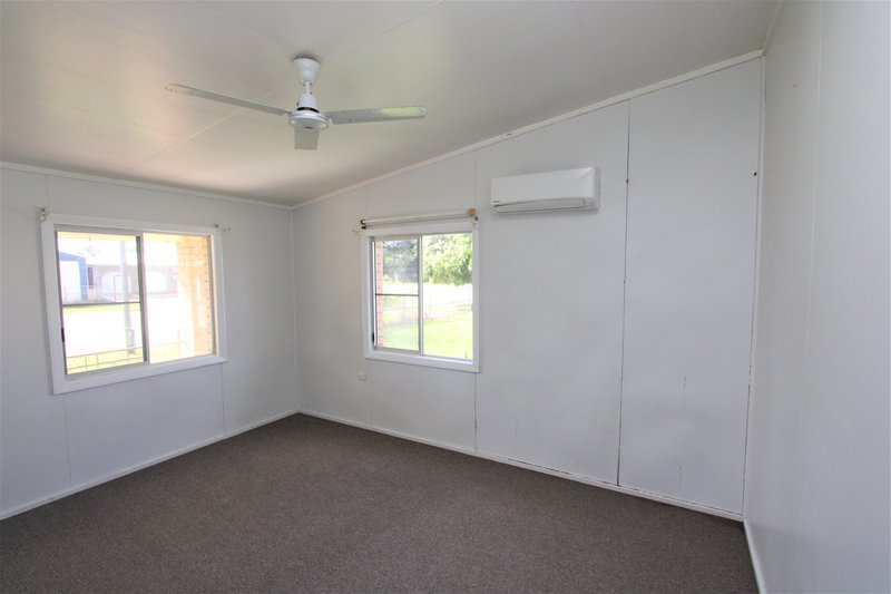 Photo - 17 Fourth Street, Home Hill QLD 4806 - Image 5