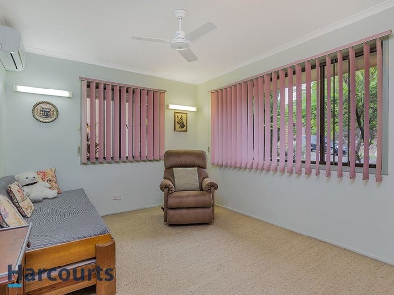 Photo - 17 Foxhill Street, Aspley QLD 4034 - Image 11