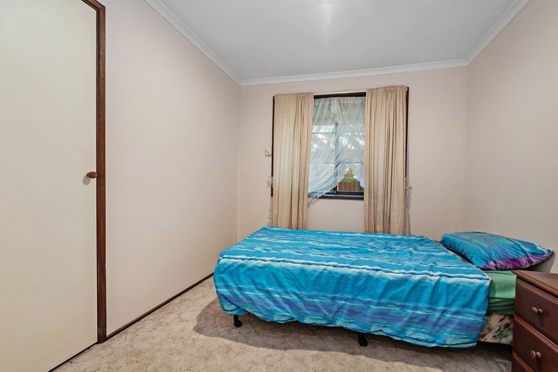 Photo - 17 Foxzami Crescent, Epping VIC 3076 - Image 8