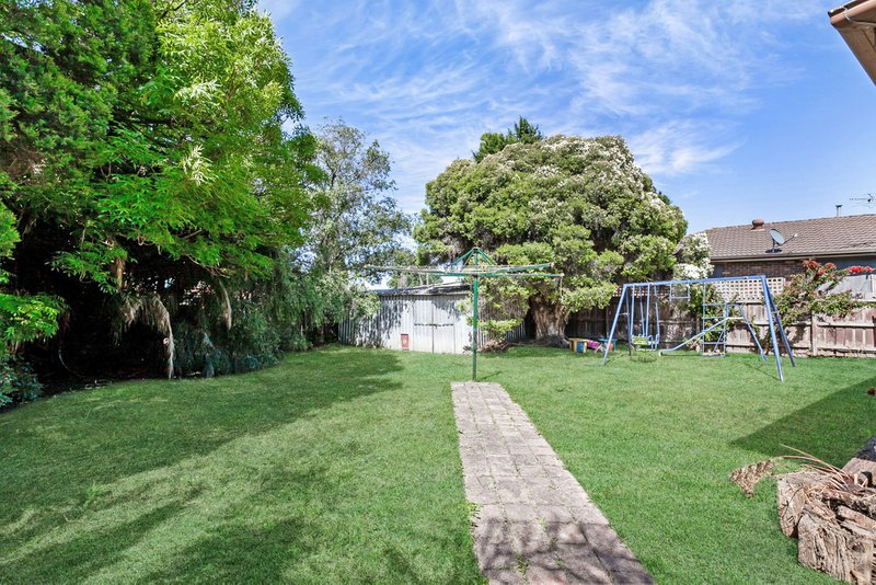 Photo - 17 Foxzami Crescent, Epping VIC 3076 - Image 9