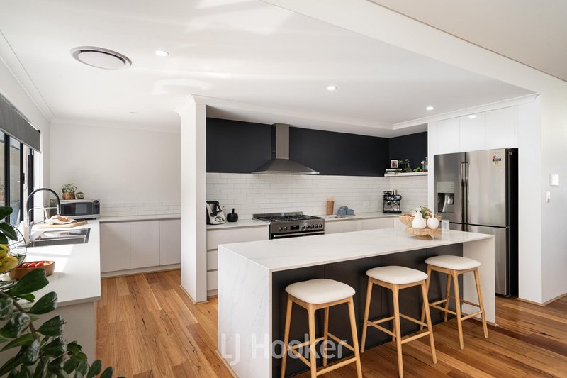 Photo - 17 Furphy Place, West Busselton WA 6280 - Image 7
