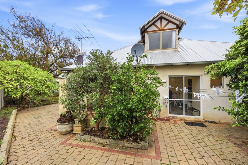 Photo - 17 Galaxy Court, Alexander Heights WA 6064 - Image 30