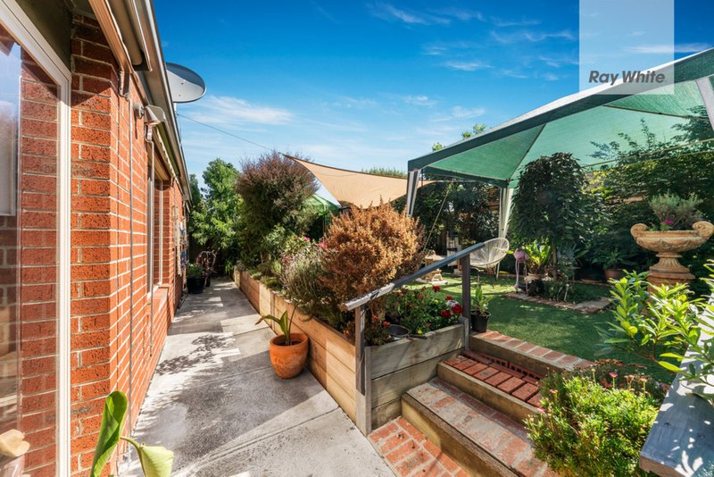 Photo - 17 Gander Street, Doreen VIC 3754 - Image 8