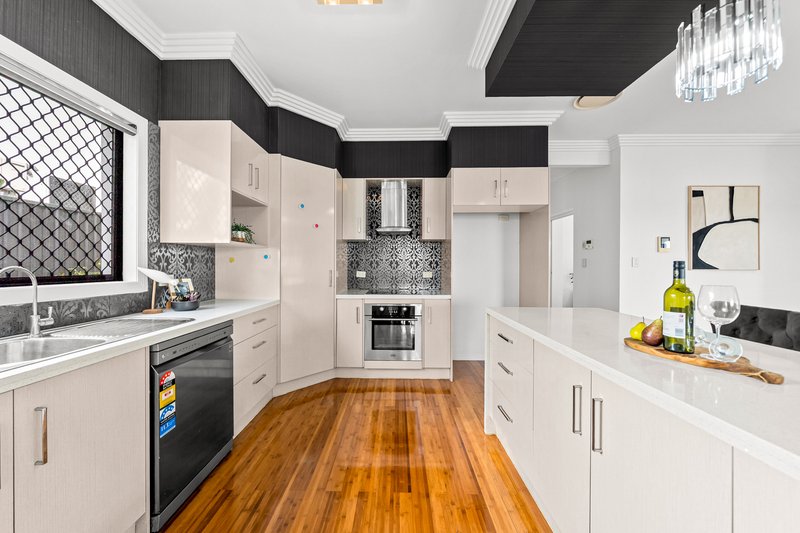 Photo - 17 Gebacri Road, Underwood QLD 4119 - Image 4