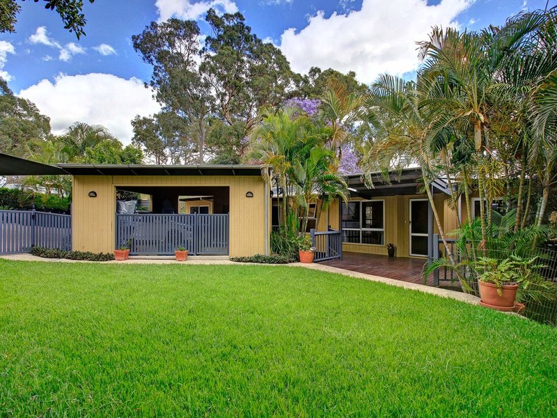 17 Gem Road, Kenmore QLD 4069