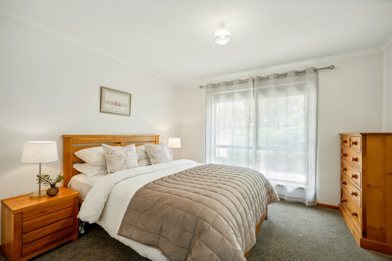 Photo - 17 Gilbert Road, Mount Barker SA 5251 - Image 7