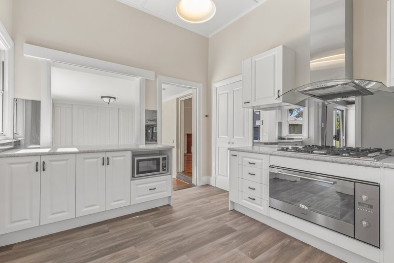 Photo - 17 Gladstone Street, Bathurst NSW 2795 - Image 3