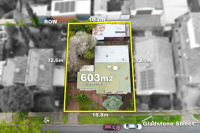 Photo - 17 Gladstone Street, Coburg VIC 3058 - Image 2