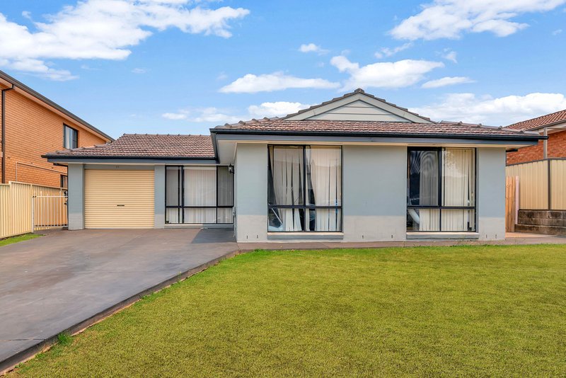 17 Glen Davis Ave , Bossley Park NSW 2176