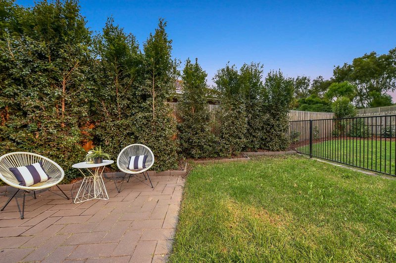 Photo - 17 Glencannon Crescent, Clayton South VIC 3169 - Image 15