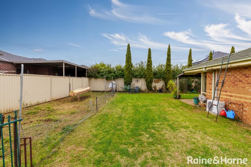 Photo - 17 Gleneagles Drive, Melton West VIC 3337 - Image 13