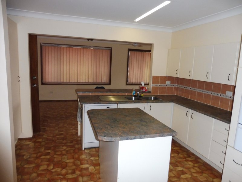 Photo - 17 Glenogle Crescent, Wallsend NSW 2287 - Image 5