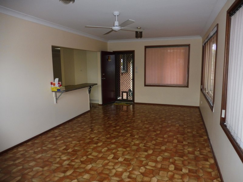 Photo - 17 Glenogle Crescent, Wallsend NSW 2287 - Image 6