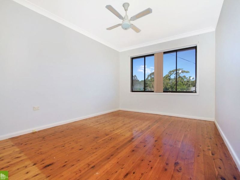 Photo - 17 Glenview Street, Dapto NSW 2530 - Image 6