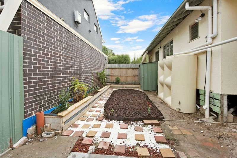 Photo - 1/7 Glover Street, Heidelberg Heights VIC 3081 - Image 10