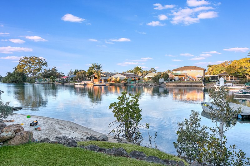 Photo - 17 Gollan Drive, Tweed Heads West NSW 2485 - Image 6