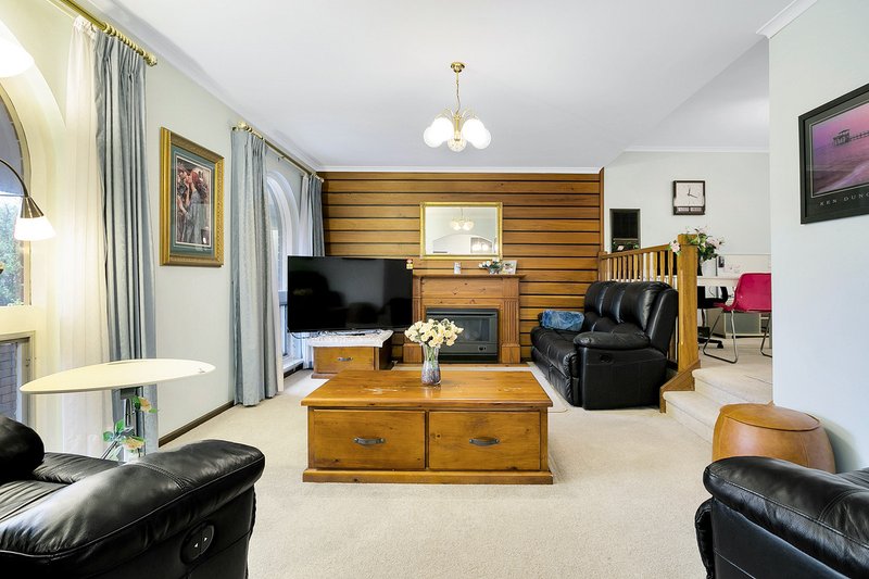 Photo - 17 Gollop Crescent, Redwood Park SA 5097 - Image 4