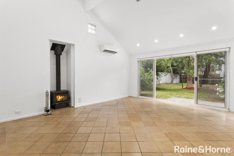 Photo - 17 Gosman Close, Oxley ACT 2903 - Image 4