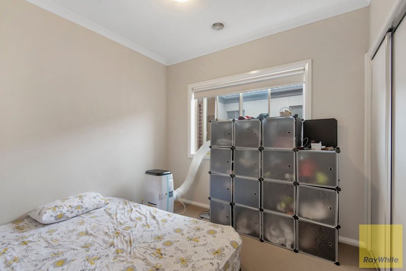 Photo - 17 Graduate Street, Truganina VIC 3029 - Image 5