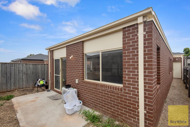 Photo - 17 Graduate Street, Truganina VIC 3029 - Image 13