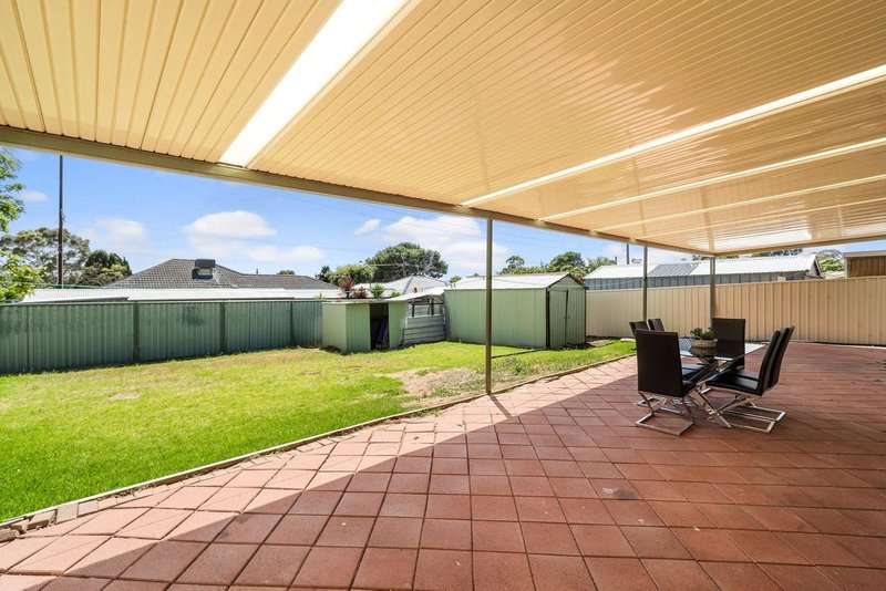 Photo - 17 Graham Avenue, Hackham SA 5163 - Image 4