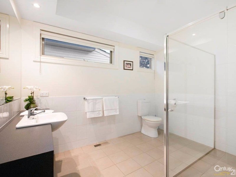 Photo - 17 Graham Avenue, Mckinnon VIC 3204 - Image 4