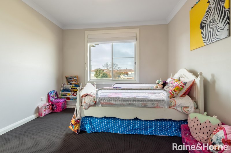 Photo - 17 Graham Drive, Kelso NSW 2795 - Image 11