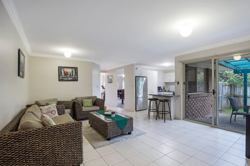 Photo - 17 Granada Drive, Eatons Hill QLD 4037 - Image 7