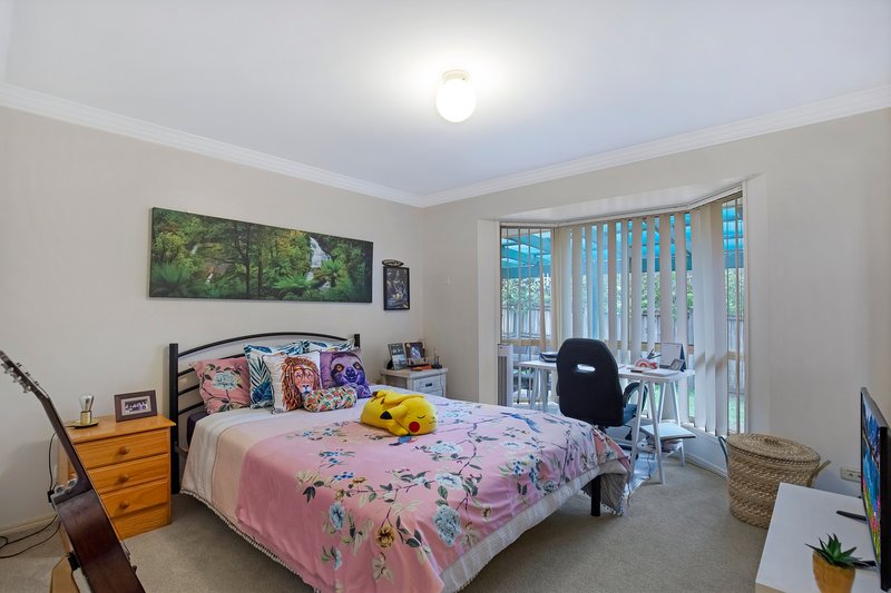 Photo - 17 Granada Drive, Eatons Hill QLD 4037 - Image 11