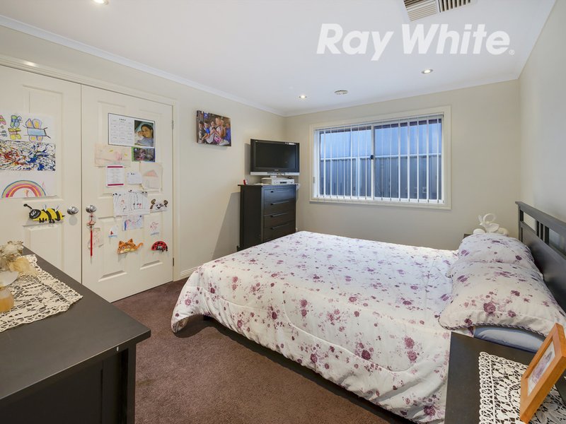 Photo - 17 Granite Outlook, Epping VIC 3076 - Image 6