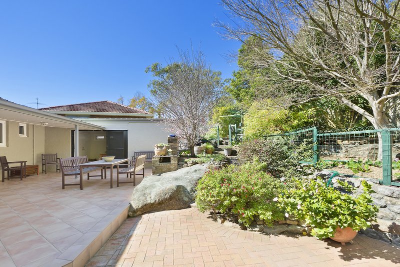 Photo - 17 Grasmere Crescent, Wheeler Heights NSW 2097 - Image 6