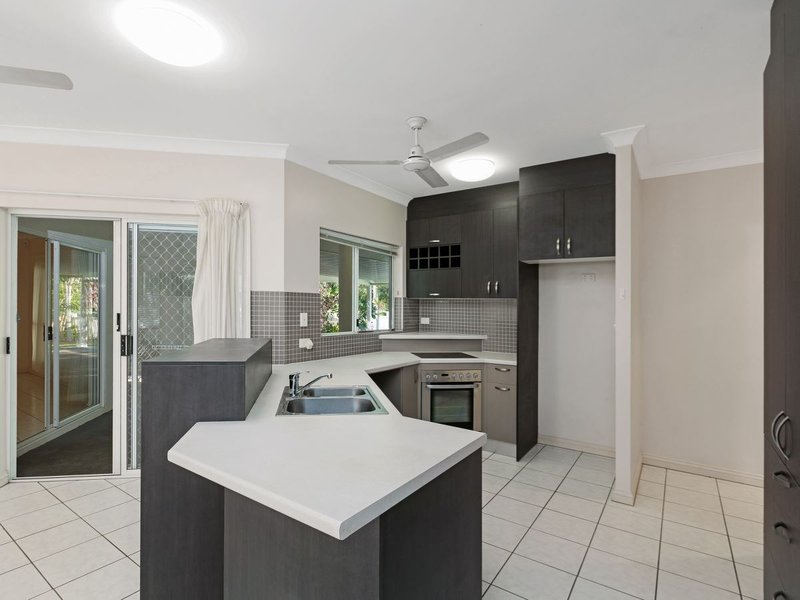 Photo - 17 Green Avenue, Kewarra Beach QLD 4879 - Image 3