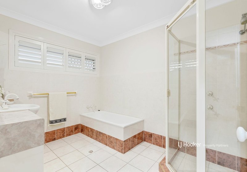 Photo - 17 Greenhaven Crescent, Kuraby QLD 4112 - Image 19