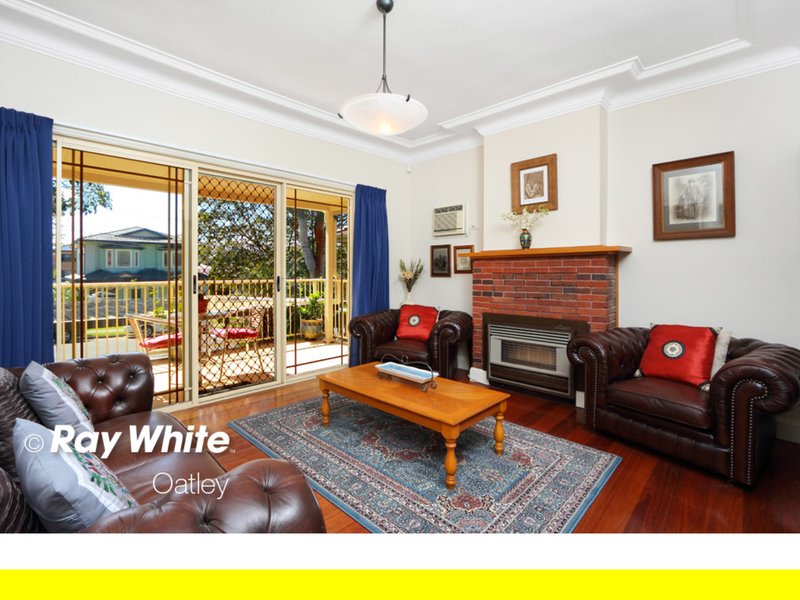 Photo - 17 Greenlands Ave , Peakhurst NSW 2210 - Image 6