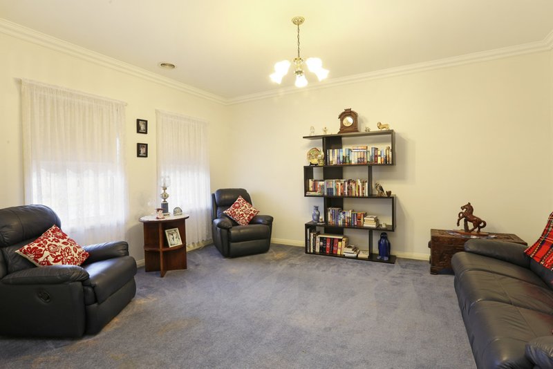 Photo - 17 Greenleaf Drive, Lara VIC 3212 - Image 6