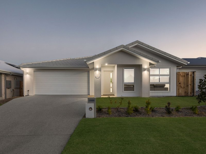 Photo - 17 Greenlink Street, Deebing Heights QLD 4306 - Image 1