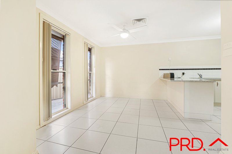 Photo - 1/7 Gregory Close, Tamworth NSW 2340 - Image 3