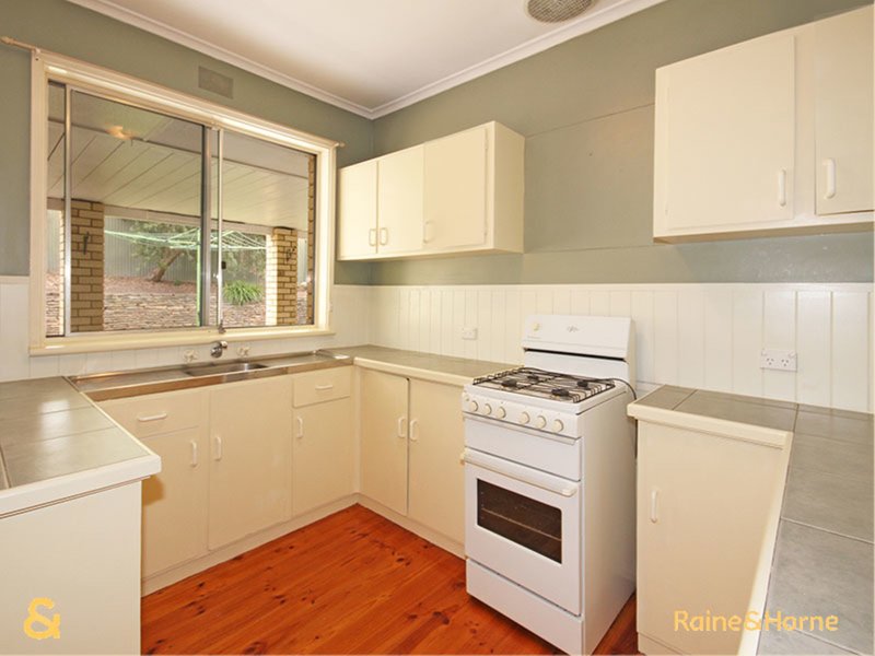 Photo - 17 Grenache Road, Hackham SA 5163 - Image 3