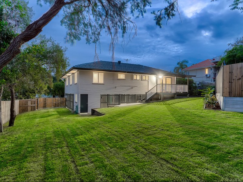 Photo - 17 Gresford Street, Chermside West QLD 4032 - Image 7