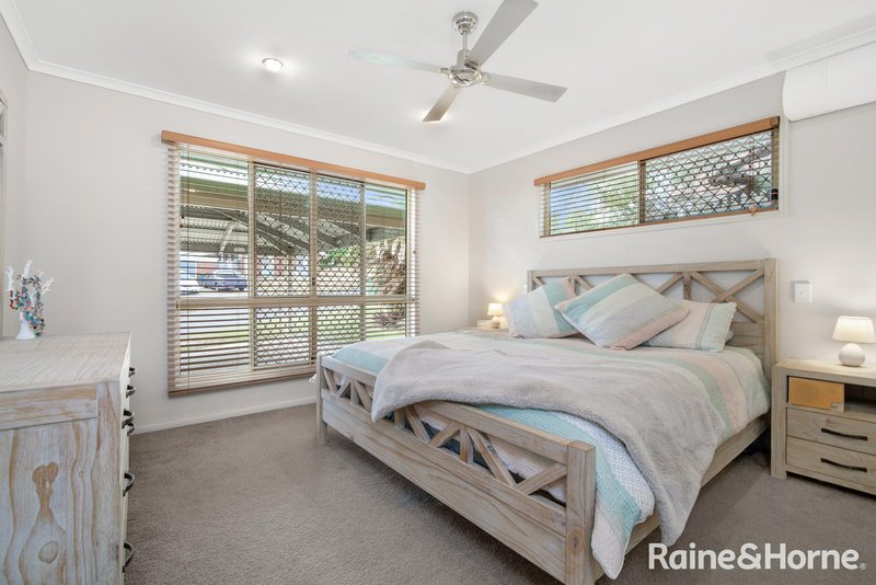 Photo - 17 Gretel Drive, Clinton QLD 4680 - Image 4