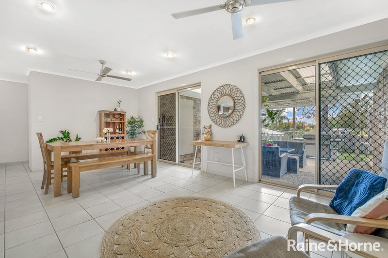 Photo - 17 Gretel Drive, Clinton QLD 4680 - Image 8