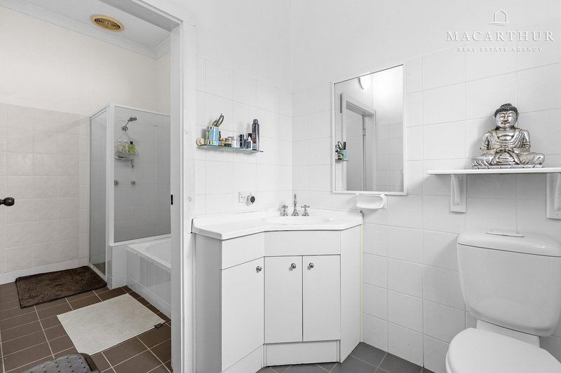 Photo - 17 Grevillea Crescent, Lake Albert NSW 2650 - Image 10