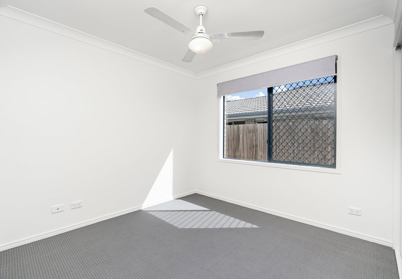 Photo - 17 Griffen Place, Crestmead QLD 4132 - Image 11