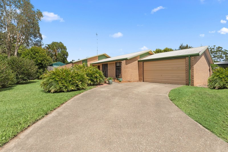 Photo - 17 Griffith Avenue, Tewantin QLD 4565 - Image 2